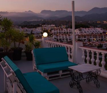 Punta Lara House | Discover Hostal Avalon: Oceanfront Retreat with Hot Tub