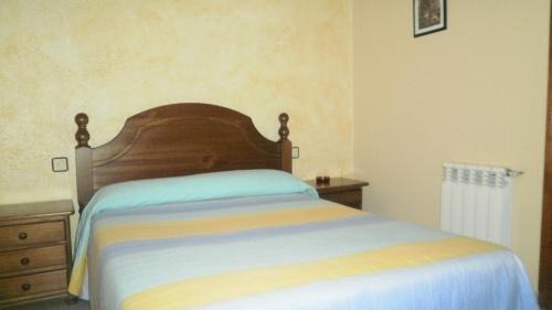 Saus House | Budget-Friendly Stay at Pensio l'Avi Pep with Breakfast