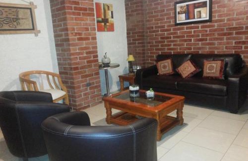 La Serena House | Cozy Hostal Balmaceda La Serena with Breakfast & Kitchen