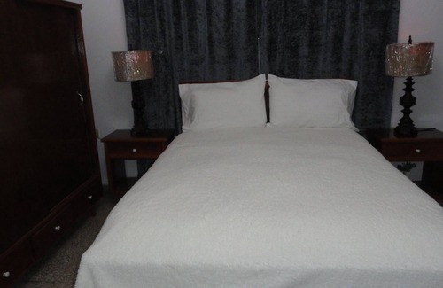 Holguin House | Budget-Friendly Stay at Hostal Bella Lago with Spa & Breakfast