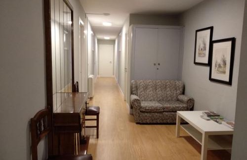 San Cibrao House | Cozy Hostal Buenavista: Oceanfront Stay with Breakfast