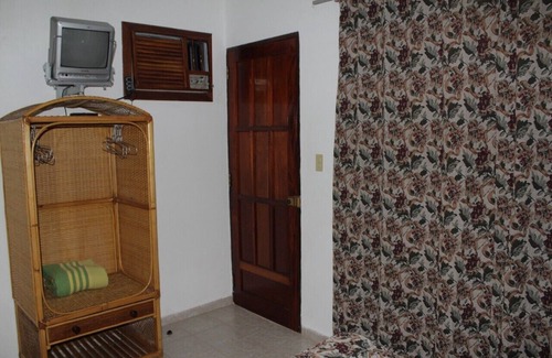 Santa Marta House | Discover Hostal Bugambilia: Family-Friendly with Spa & Dining