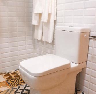 San Jose de La Rinconada House | Budget-Friendly Hostal Castillo: Family & Accessible Comfort