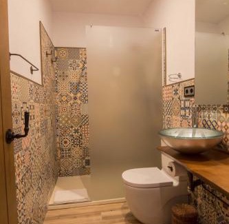 Los Canos de Meca Hostel | Top-Rated Hostal Casa Arco Iris with Pool & Family-Friendly Vibe