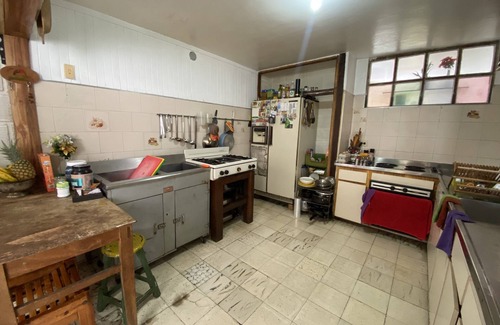 Villa Hermosa House | Budget-Friendly Hostal Casa de las Tias with Breakfast