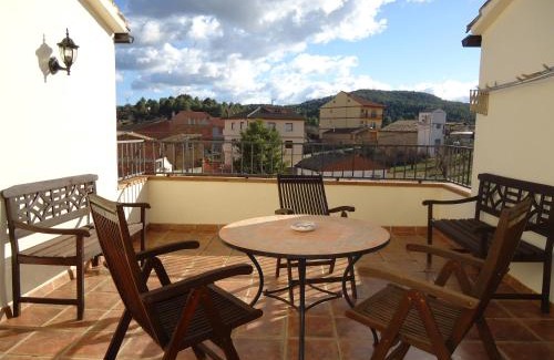 Arens de Lledo House | Exceptional Hostal Casa Laure y Mª Jose with Family Amenities