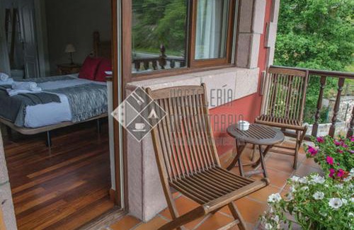 Los Tojos Hotel | Cozy Hostal Casa Lucas: Pet-Friendly Stay with Breakfast
