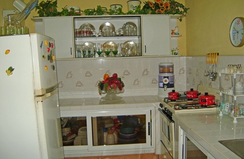 Cienfuegos House | Relax at Hostal Colonial de Isabel y Pepe with Pool & Breakfast
