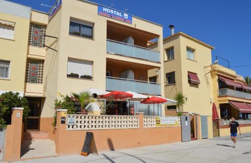 Cubelles House | Oceanfront Hostal Cubelles with Breakfast & Family-Friendly Amenities