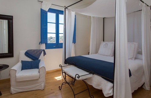Cabrils Hotel | Discover Hostal de la Plaça: Spa & Family-Friendly Haven