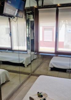 Babilafuente House | Hostal del Currante Babilafuente