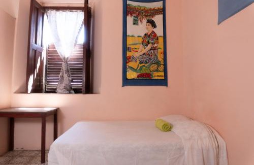 Suchitoto Apartment | Budget-Friendly Hostal Delmy: Child-Friendly & Highly Rated