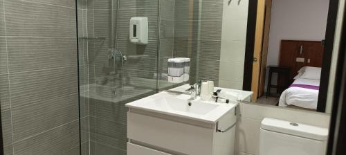 Majadahonda House | Welcoming Hostal Doña Isabel - Family-Friendly Retreat