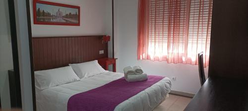 Majadahonda House | Welcoming Hostal Doña Isabel - Family-Friendly Retreat