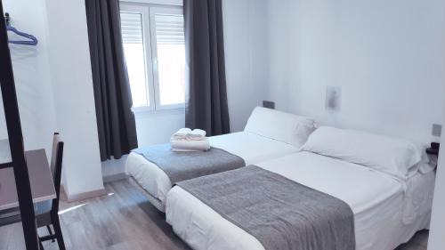 Majadahonda House | Welcoming Hostal Doña Isabel - Family-Friendly Retreat