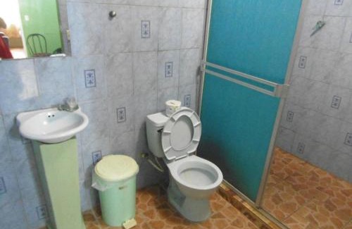 Bluefields House | Family-Friendly Comfort at Hostal Doña Rosa - 8/10 Rated