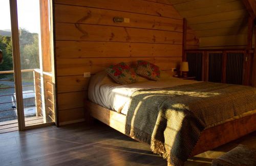 Malalcahuello Bed & Breakfast | Kid-Friendly Hostal Dos Volcanes with Hot Tub & Kitchen