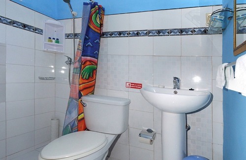 Trinidad House | Eco-Friendly Hostal Dr Suarez y Sra Addys with Ocean View