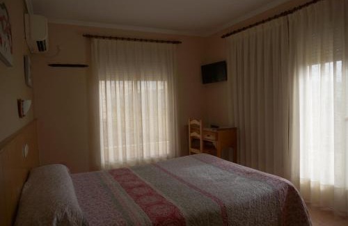 Torrellano House | Budget-Friendly Hostal Durá: Family Welcoming Retreat