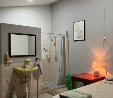 Suchitoto House | Pet-Friendly Hostal El Amate: Ideal for Families & Pets