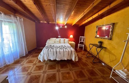 Laredo House | Budget-Friendly Hostal El Carro with Restaurant & Child Care