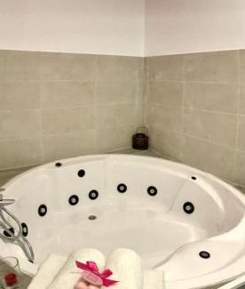 Alcala de Guadaira House | Discover Hostal El Castillo in Alcala De Guadaira