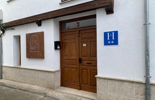 Hervas Bed & Breakfast | Discover Hostal El Griel: Guest Rated 9.2 with Great Amenities