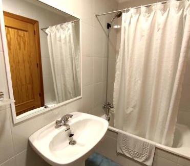 Villahermosa House | Discover Hostal El Molino: Family-Friendly Gem Rated 8.7