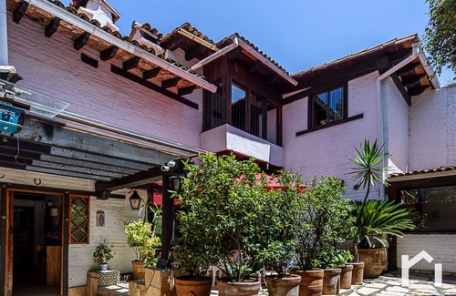 Agua Fria Apartment | Central Hostal El Palomar: Family-Friendly Retreat in Valle