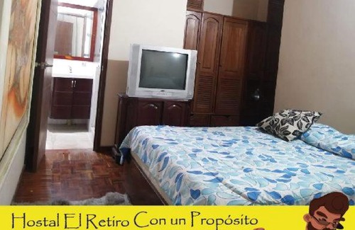 Los Santos House | Budget-Friendly Hostal El Retiro Rated 10/10 by Guests