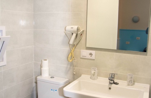 Castello d'Empuries House | Discover Hostal Emporda: Family-Friendly with Breakfast