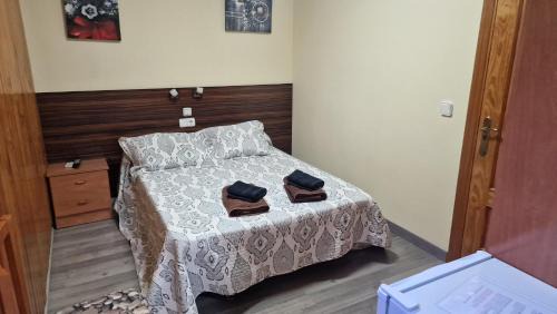 Aren House | Budget-Friendly Hostal Escarla with Family Amenities