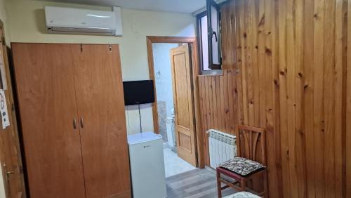 Aren House | Budget-Friendly Hostal Escarla with Family Amenities