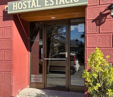 Puigcerda House | Discover Comfort at Hostal L'Estació with Pet-Friendly Amenities