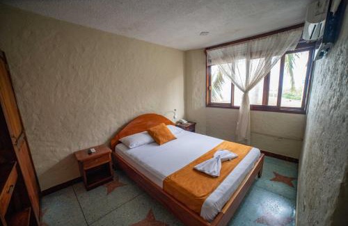 Bahia de la Academia Hostel | Budget-Friendly Stay at Hostal Estrella de Mar, Child Friendly