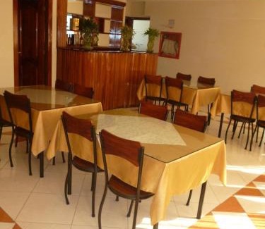 Ibarra Hotel | Discover Hostal Fevilamir: Family-Friendly with Breakfast