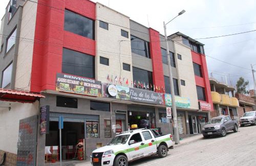 Guamote Hotel | Pet-Friendly Hostal Flor de los Ángeles in Guamote