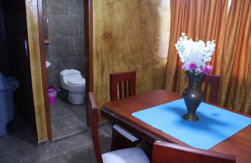 Guamote Hotel | Pet-Friendly Hostal Flor de los Ángeles in Guamote