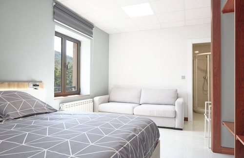 La Pola de Gordon Hotel | Experience HOSTAL FONTAÑAN: Rated 10/10 with Spa & Hot Tub
