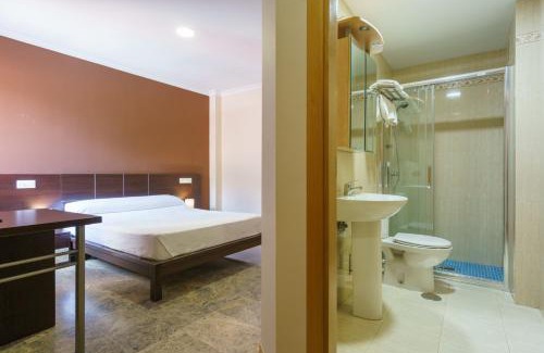 Ciudad Real House | Pet-Friendly Hostal Frasca: Family Comfort in Every Stay
