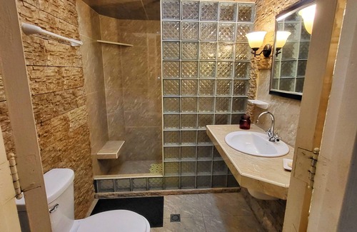 Camaguey House | Charming Hostal Green House with Ocean Views & Spa Access