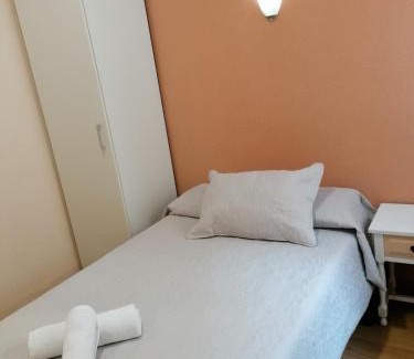 Casas Baratas House | Budget-Friendly Hostal Hernan Cortes - Highly Rated & Family-Friendly