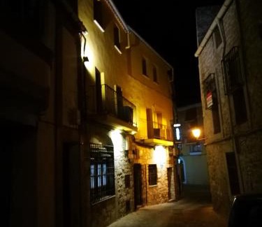 Trujillo House | Pet-Friendly Hostal Hueso with Breakfast & Family Amenities