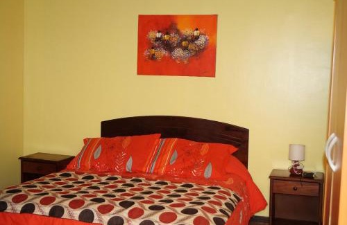 San Pedro de Atacama Hotel | Family-Friendly Hostal Intipara with Kitchen Amenities