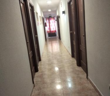 Anover de Tajo House | Budget-Friendly Hostal Júcar: Family Welcome Awaits