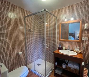 Fogars de Montclus House | Discover Hostal l´Ou de Reig: Pet-Friendly Oceanfront Escape
