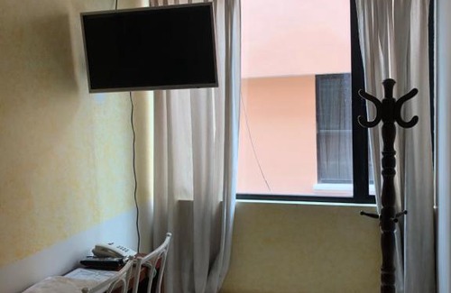 Guayllabamba House | Budget-Friendly Stay at Hostal La Cocina Tipica