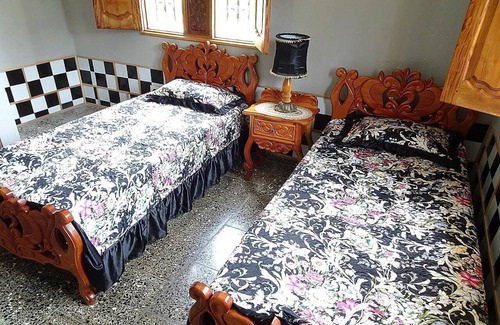 Soroa House | Cozy Hostal La Colonial in Candelaria with Spa & Restaurant