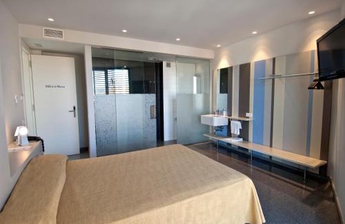 Mora d'Ebre House | Discover Hostal La Creu: Top-Rated Stay with Great Amenities