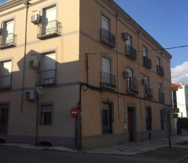 Tarancon House | Pet-Friendly Retreat at Hostal La Estación, Family-Friendly